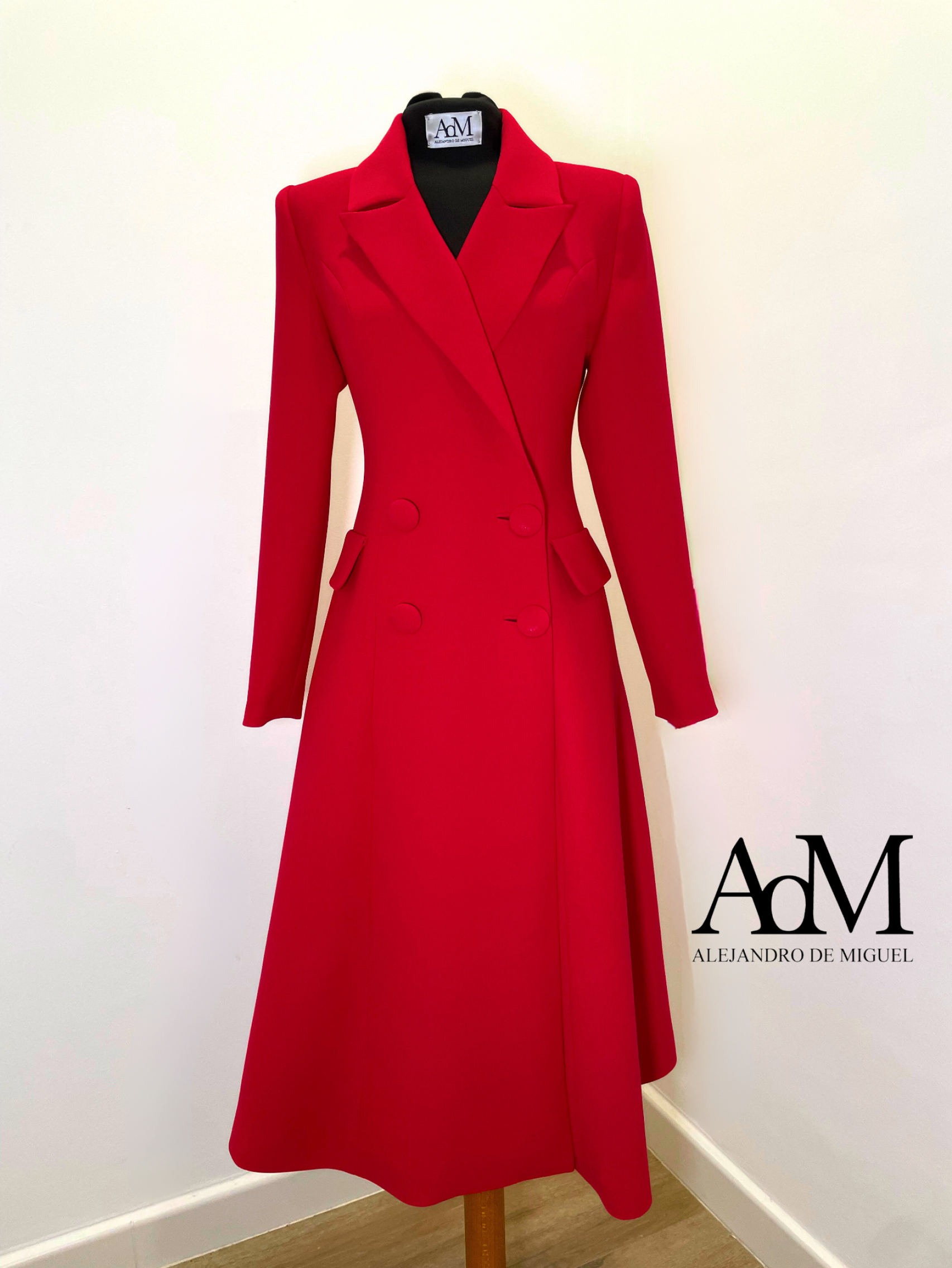 Diseño de Alejandro de Miguel para Ana Obregón.