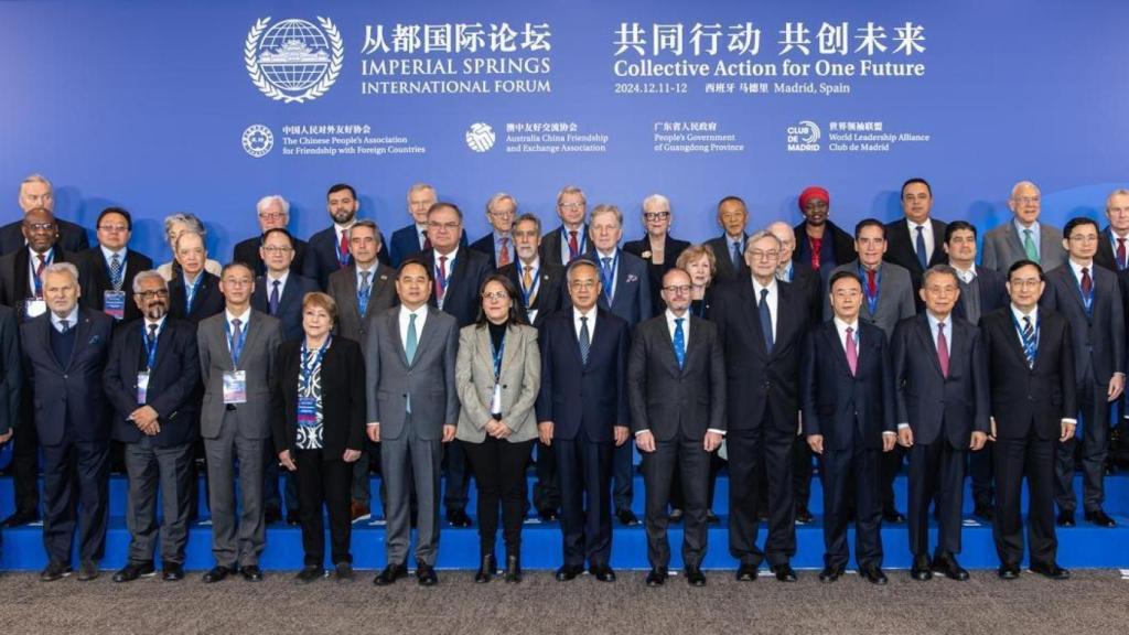 Cientos de representantes políticos de todo el mundo se reúnen en Madrid en el Foro chino 'Imperial Spring'