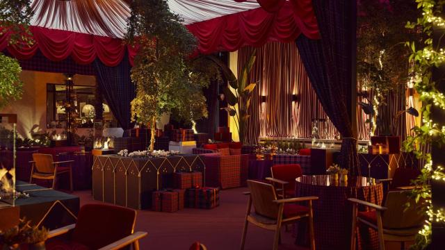 Santa's Bar, el nuevo espacio navideño que acoge el hotel Rosewood Villa Magna.