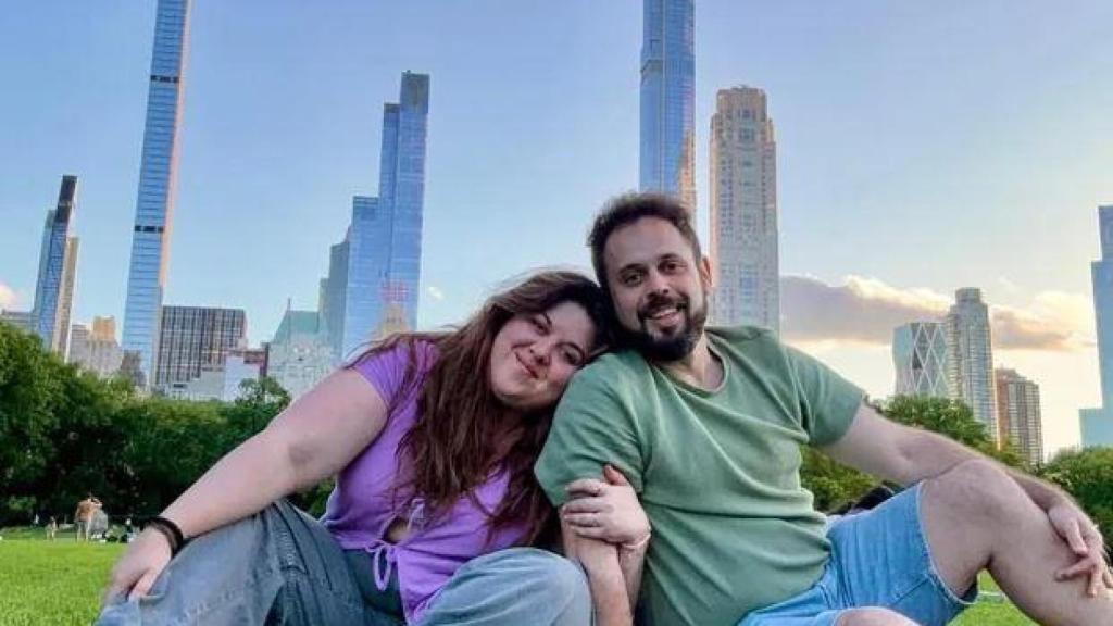 Laura Yustres, Lalachus, con su novio, Manu, este verano en Nueva York.