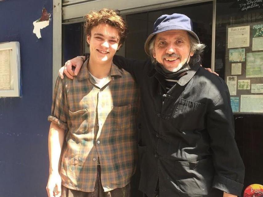 Jack Depp con su jefe en París