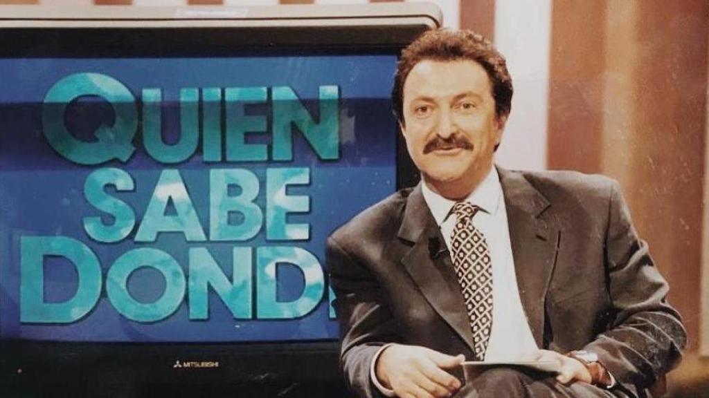 Paco Lobatón, durante la emisión de un programa de 'Quién sabe dónde' en Televisión Española.