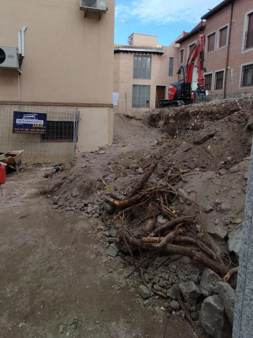 Los trabajos han comenzado ya con la demolición del muro de contención.