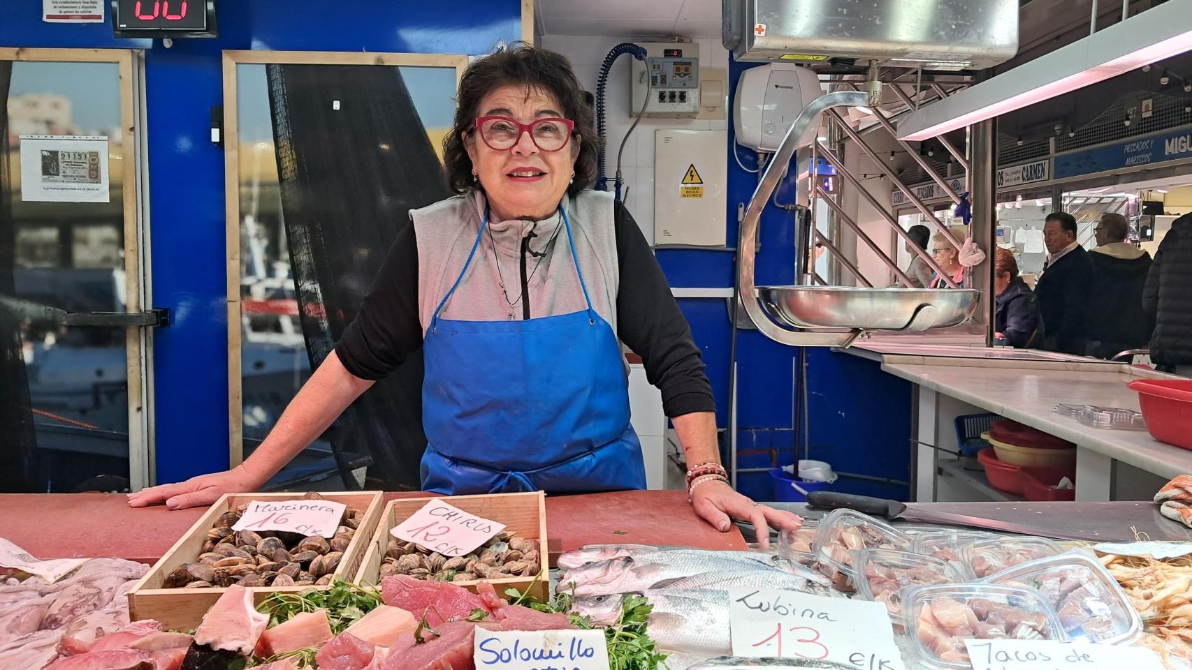 Rafi, pescatera en el Mercado Central de Alicante.