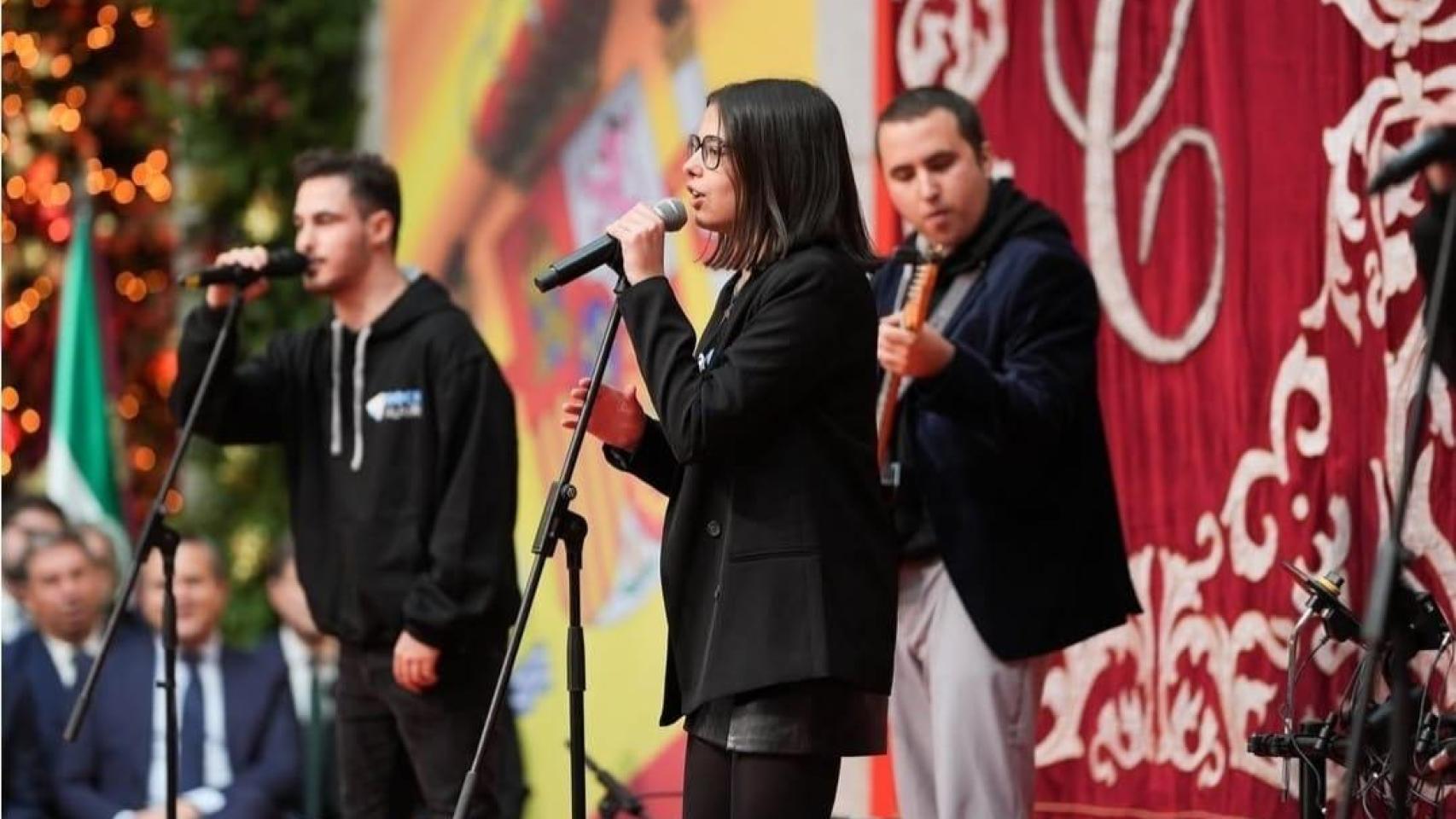 Laura durante su actuación con la banda de rock en el día de la Constitución en Madrid.