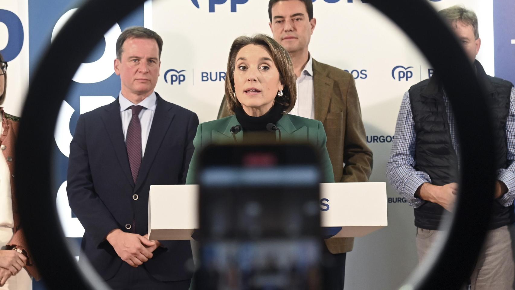 La secretaria general del PP participa en una reunión del Comité de Dirección del PP de Burgos