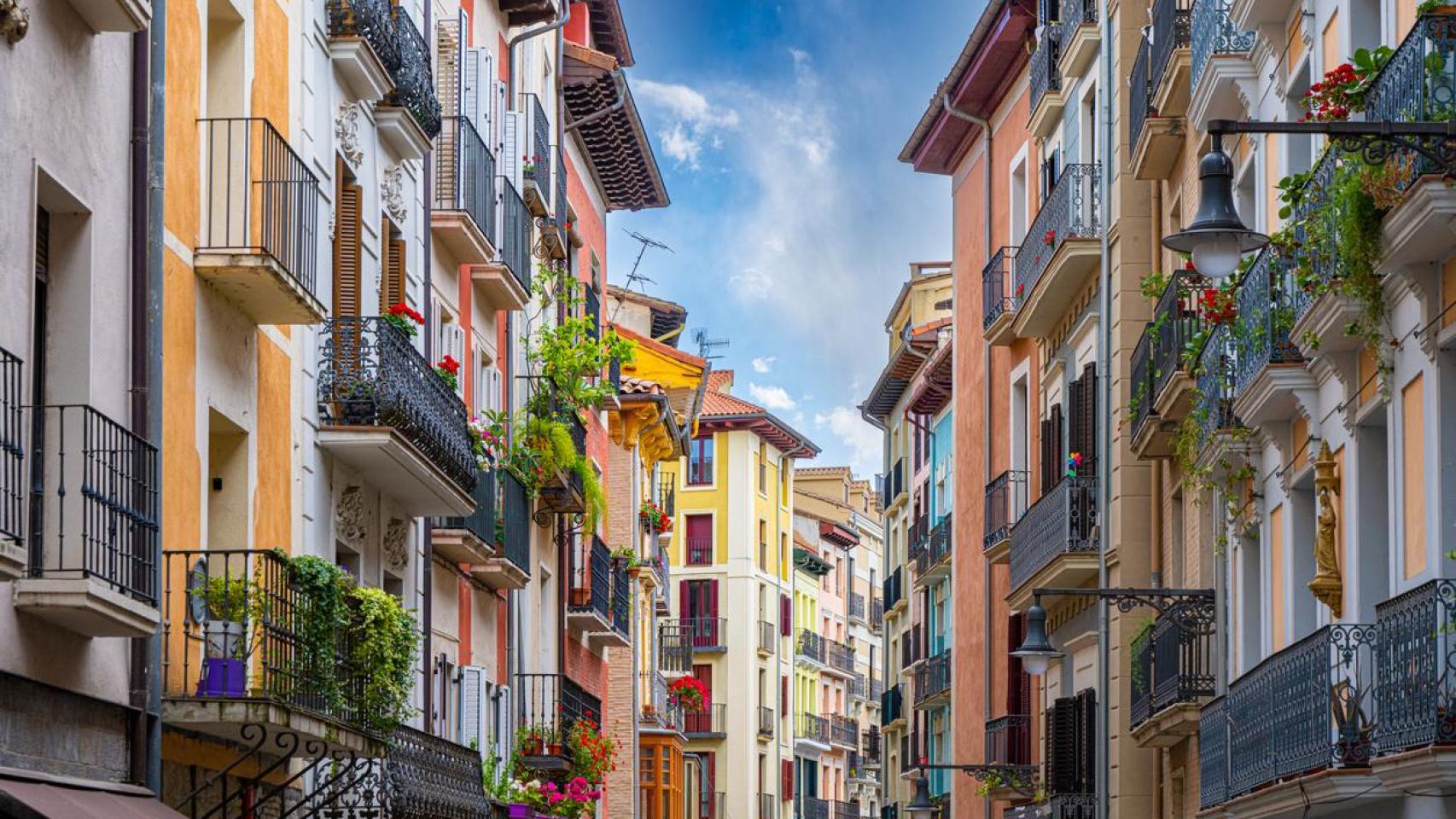 Fotografía de pisos en la ciudad de Pamplona.