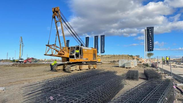 Imagen de los trabajos de construcción de la primera de las promociones de AEDAS Homes en Distrito Zeta, en Málaga.