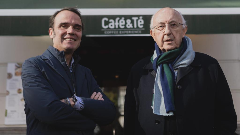 Augusto Méndez de Lugo (i.), actual CEO de la Compañía del Trópico, y Gustavo Ron (d.), el fundador.