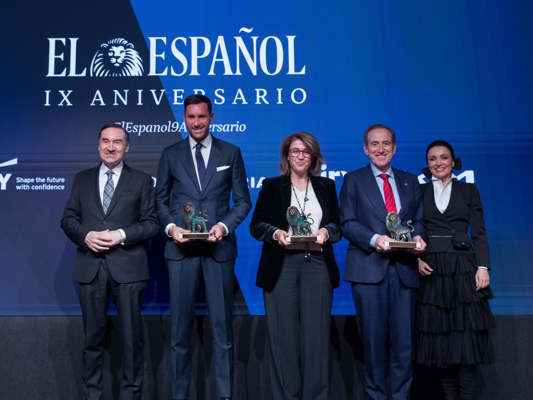 Pedro J. Ramírez, Rudy Fernández, Magdalena Brier, Antonio Huertas y Cruz Sánchez de Lara, en la entrega de los Premios Leones de El Español