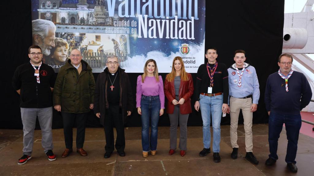 El alcalde de Valladolid, Jesús Julio Carnero, la concejala de Juventud, Carolina del Bosque, la directora general del Instituto de la Juventud, Estela López, y el arzobispo de Valladolid, Luis Argüello.