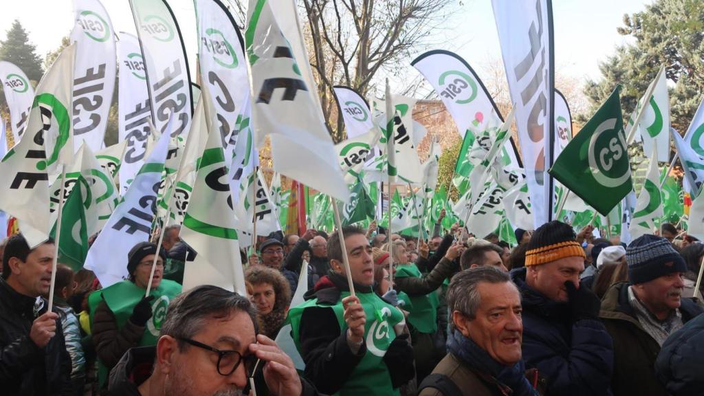 Varios manifestantes en la protesta convocada este sábado por la Central Sindical Independiente y de Funcionarios.