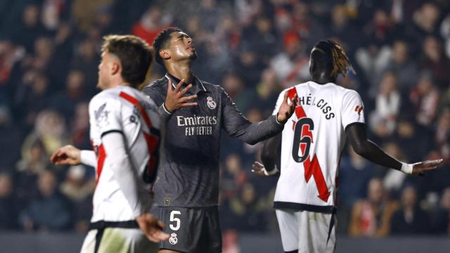 Bellingham se lamenta durante el Rayo - Real Madrid