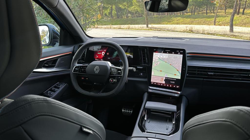 Interior del Renault Rafale.