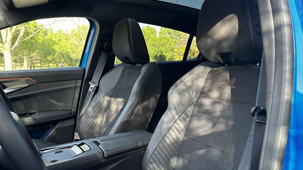 Interior del Renault Rafale.