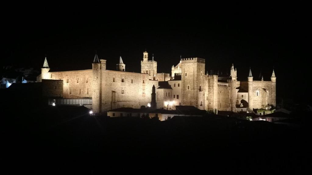 Nueva iluminación del Monasterio de Guadalupe