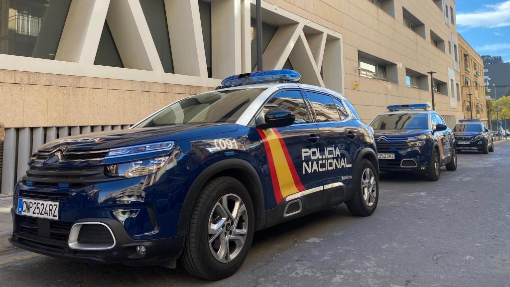 Vehículos de la Policía Nacional. EE