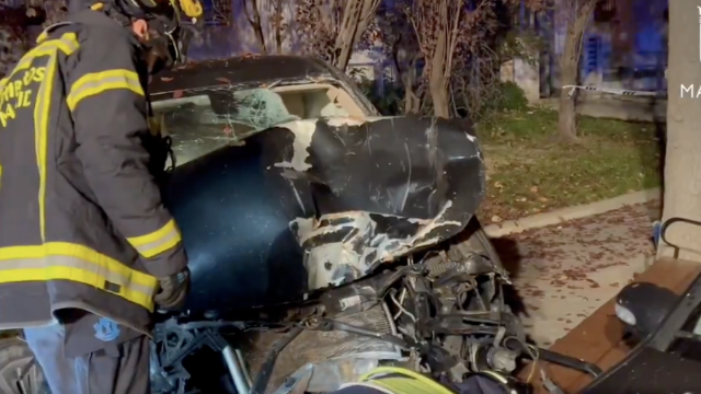 Los bomberos en un accidente en Usera.