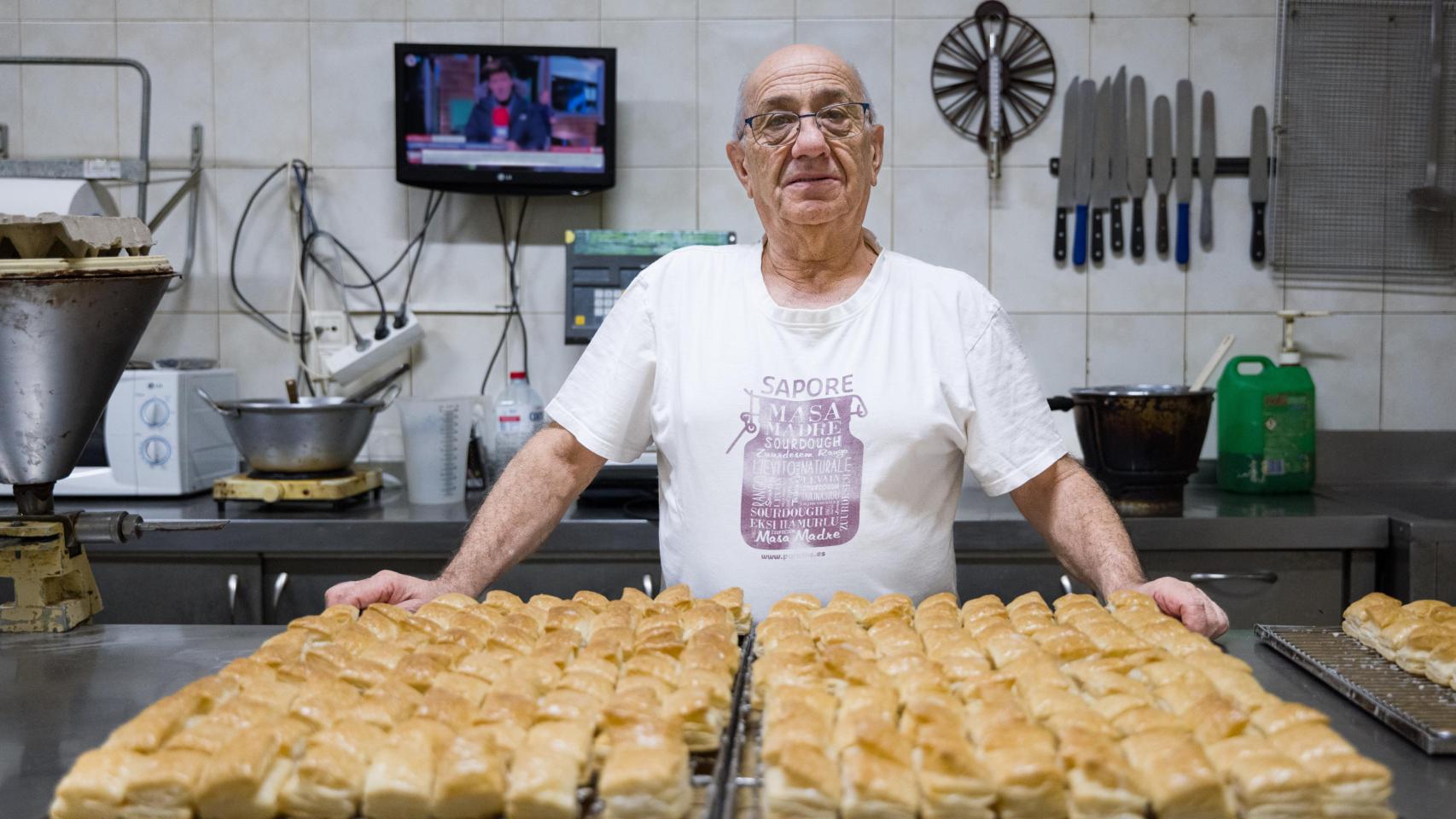 Isidoro Collado, el pastelero y discípulo del inventor del miguelito que custodia su receta original:  Sabe como en los 60 