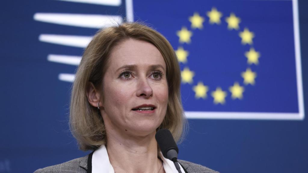 La nueva jefa de la diplomacia europea, Kaja Kallas, durante la rueda de prensa de este lunes en Bruselas