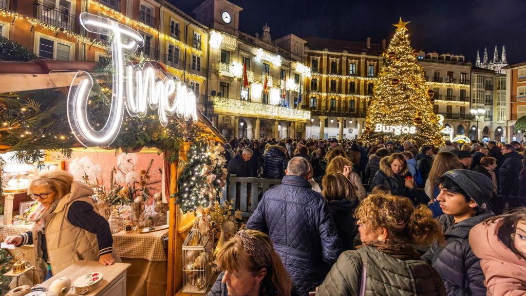 Centenares de personas disfrutan de los planes navideños en Burgos