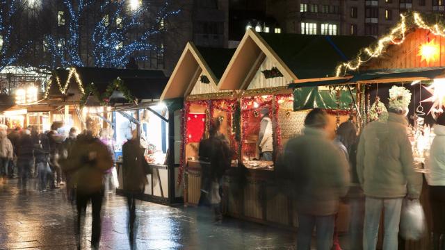 Un mercadillo de Navidad.