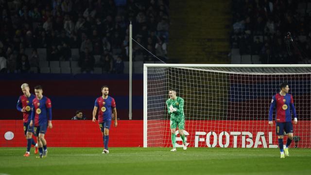 Los jugadores del Barça se lamentan tras el gol encajado ante el Leganés.