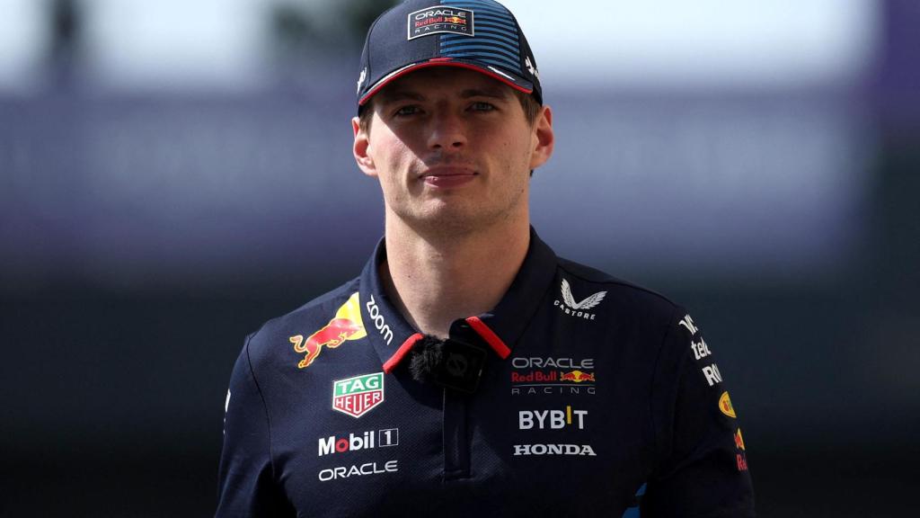 Max Verstappen en el paddock del Gran Premio de Abu Dabi.