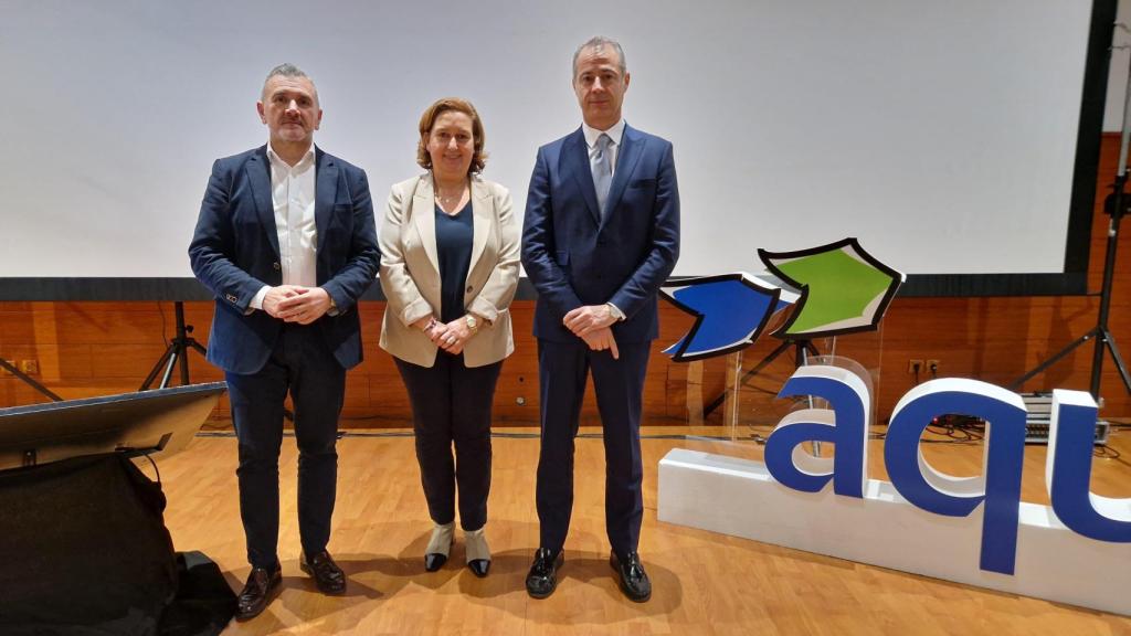 Matías Loarces, Concepción Cedillo y Jesús Martínez, de izquierda a derecha.