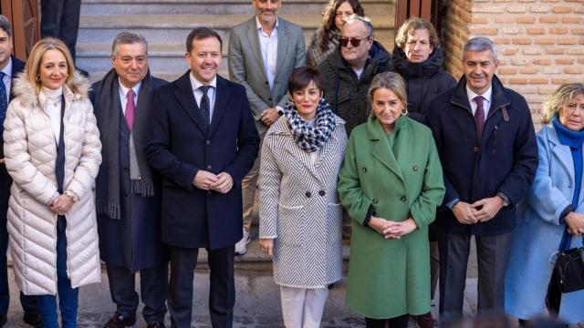 La ministra de Vivienda y Agenda Urbana, Isabel Rodríguez, y el alcalde de Toledo, Carlos Velázquez, inauguraron oficialmente la rehabilitación del mercado de abastos de Toledo.