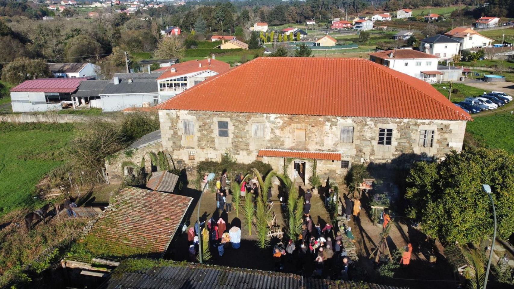 Bribes, en Cambre (A Coruña), inaugura la Navidad con su multitudinario Belén viviente