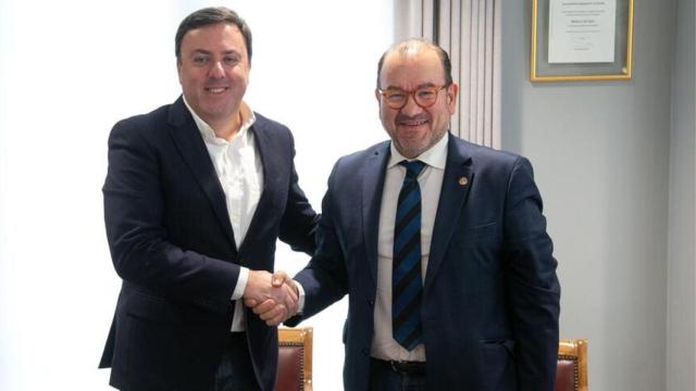 El presidente de la Diputación de A Coruña, Valentín González Formoso, y el rector de la USC, Antonio López.