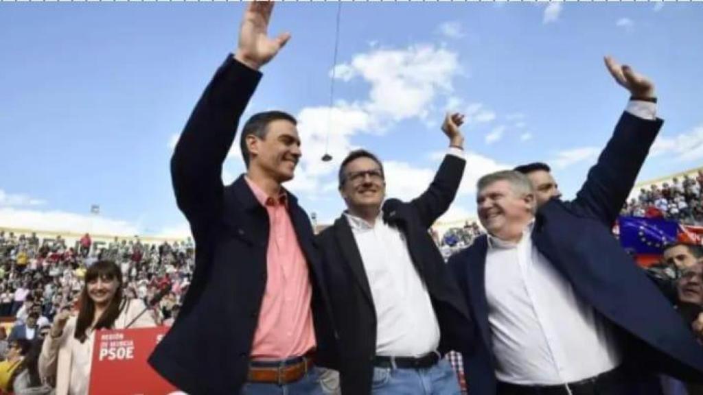 Pedro Sánchez, Diego Conesa y Pepe Vélez, en una imagen de archivo en un acto de campaña.