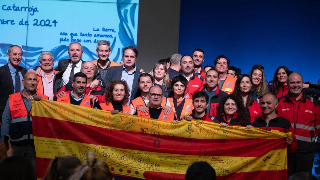 Parte de los homenajeados, en el escenario del Palacio de Congresos.