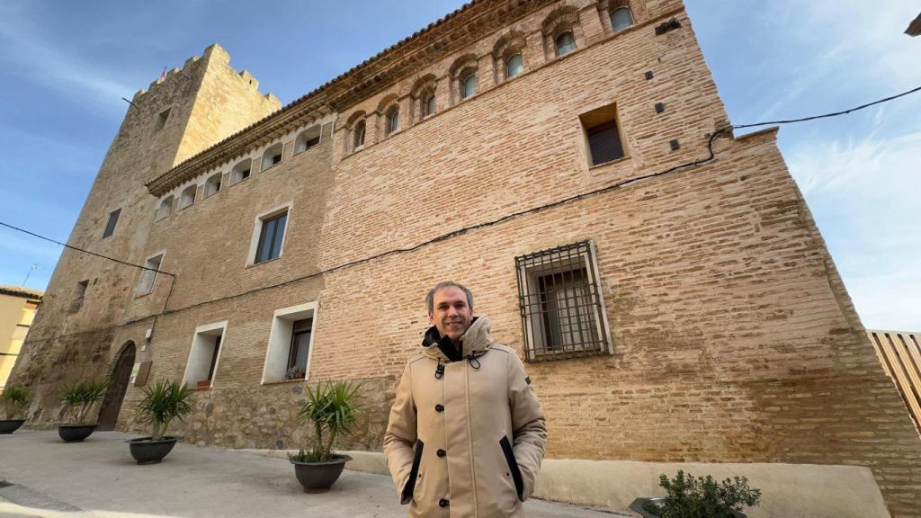 Luis Zueco y el Castillo de Bulbuente.