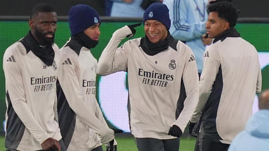 Mbappé, en un entrenamiento del Real Madrid con Rüdiger, Bellingham y Rodrygo