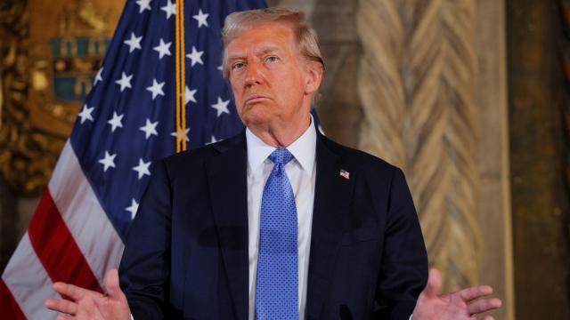 El presidente electo de Estados Unidos, Donald Trump, en un evento en Mar-a-Lago (Florida) este domingo.