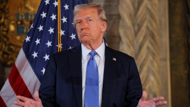 El presidente electo de Estados Unidos, Donald Trump, en un evento en Mar-a-Lago (Florida) este domingo.