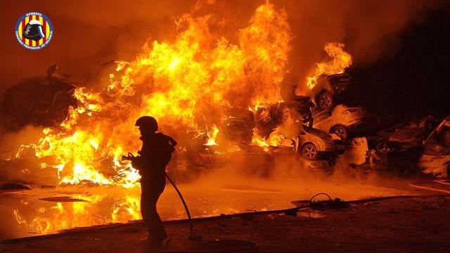 Incendio en Catarroja. Consorcio Provincial de Bomberos de Valencia