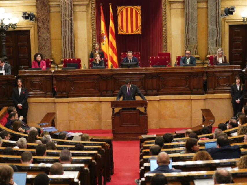 El presidente de la Generalitat, Salvador Illa, durante una comparecencia en el parlamento autonómico.