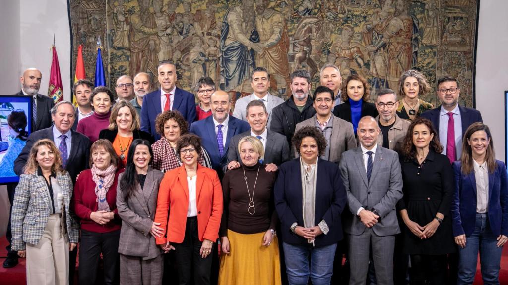 Foto de familia en la presentación del plan.