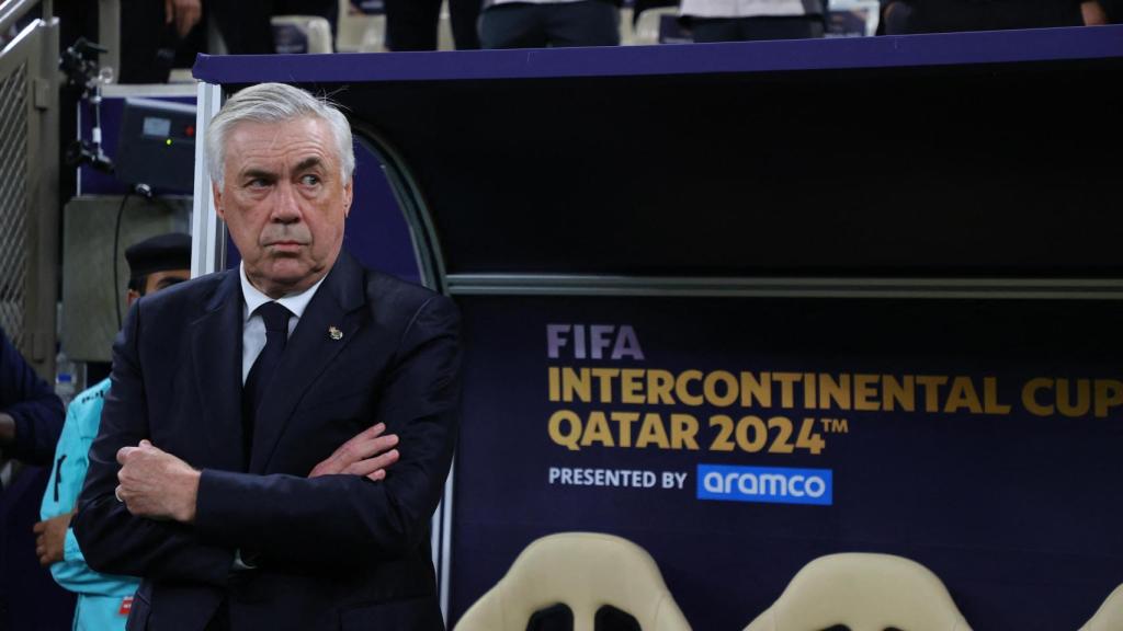 Ancelotti antes del comienzo del partido.