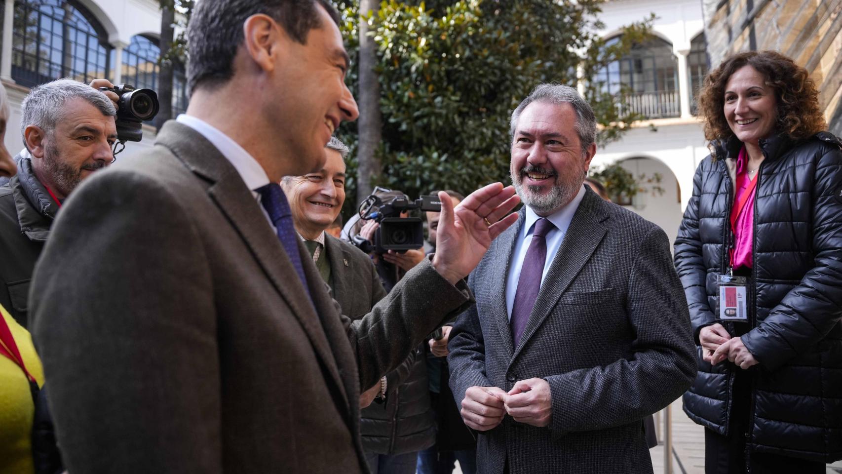 Moreno y Espadas este miércoles en el Parlamento de Andalucía.