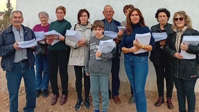 Una reunión de la Asociación de Vecinos de Los Sifones (Totana).