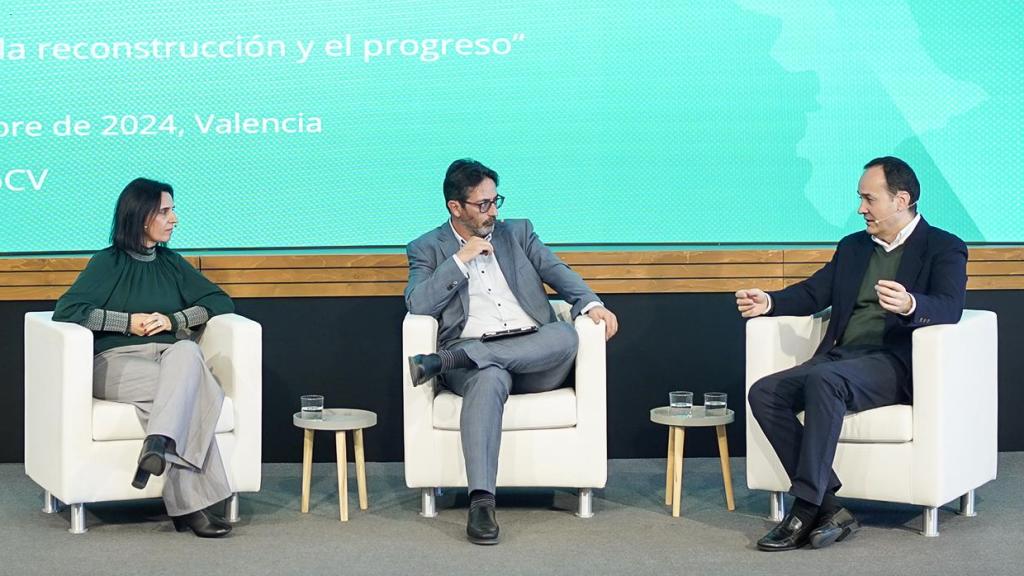 Begoña Colorado y José Ramón Sepúlveda durante el Foro Económico. Laura mateo