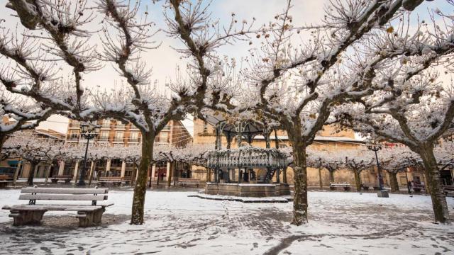 Plaza de Briviesca nevada, Burgos.