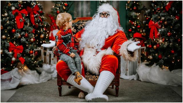 Un niño conoce a Papá Noel