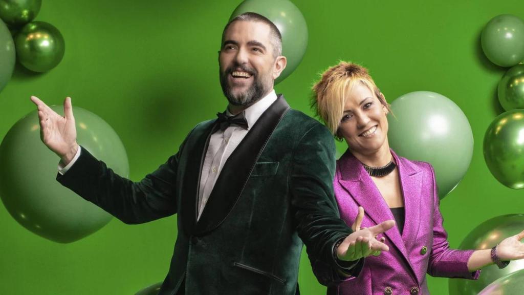 Dani Mateo y Cristina Pardo en la promo de las Campanadas de laSexta.