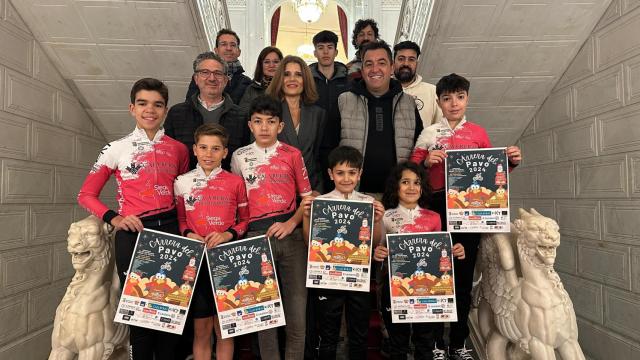 Presentación de la Carrera del Pavo en el Ayuntamiento de Salamanca