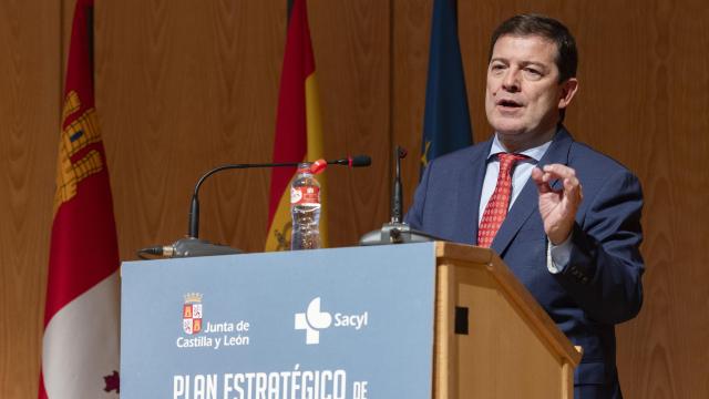 El presidente de la Junta, Alfonso Fernández Mañueco, durante la presentación del Plan Estratégico de Medicina Personalizada de Precisión, este jueves en Salamanca